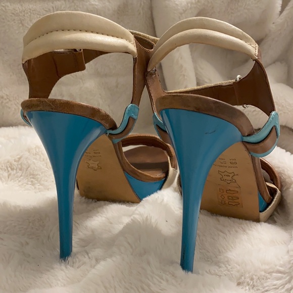 Helsingborg Pumps - Picture 3 of 4